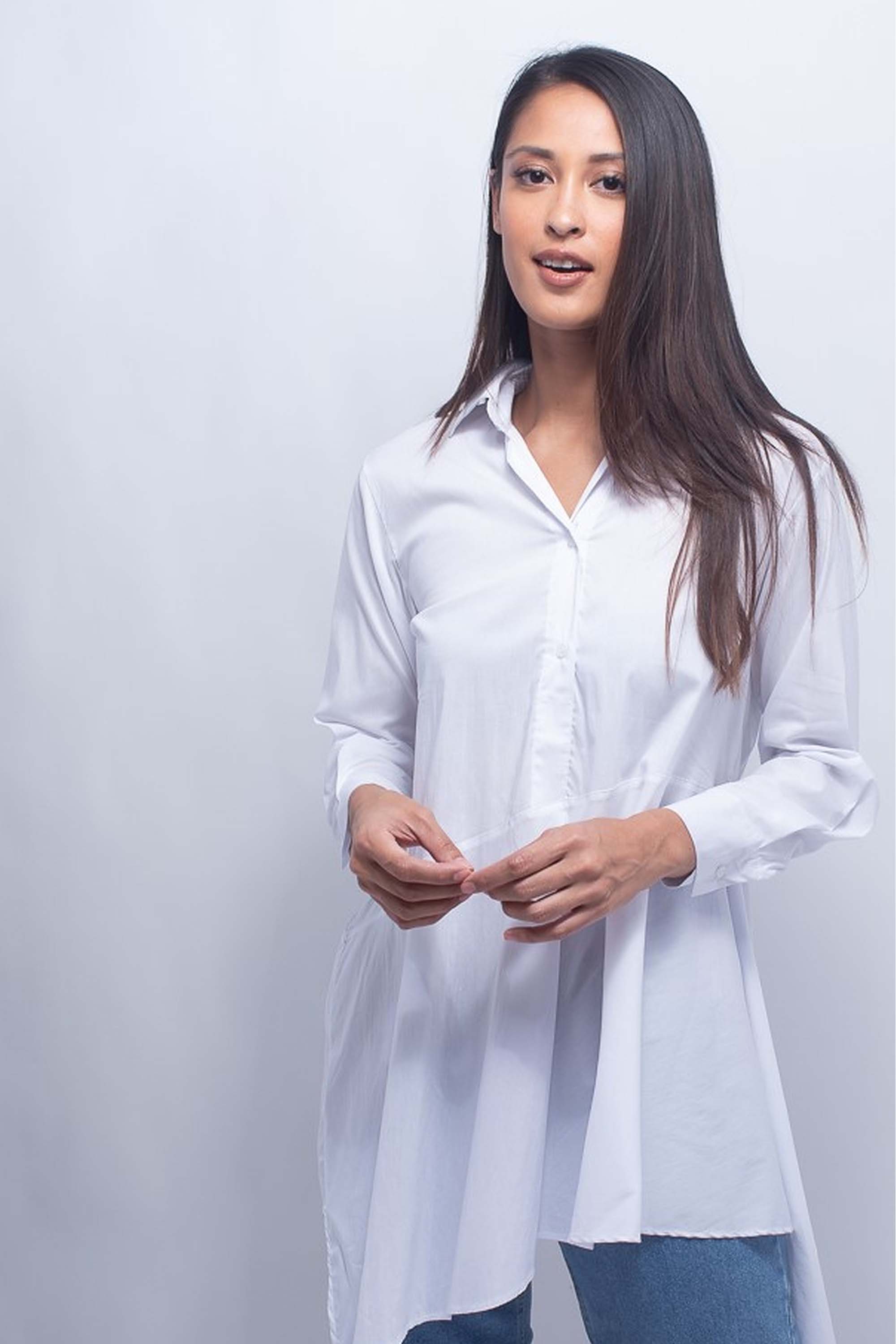 Asymmetrical oversized white  blouse  BOUTIQNA