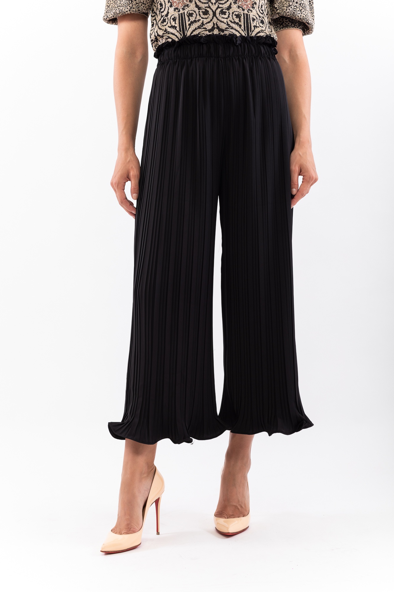 Pleated Trousers - BOUTIQNA